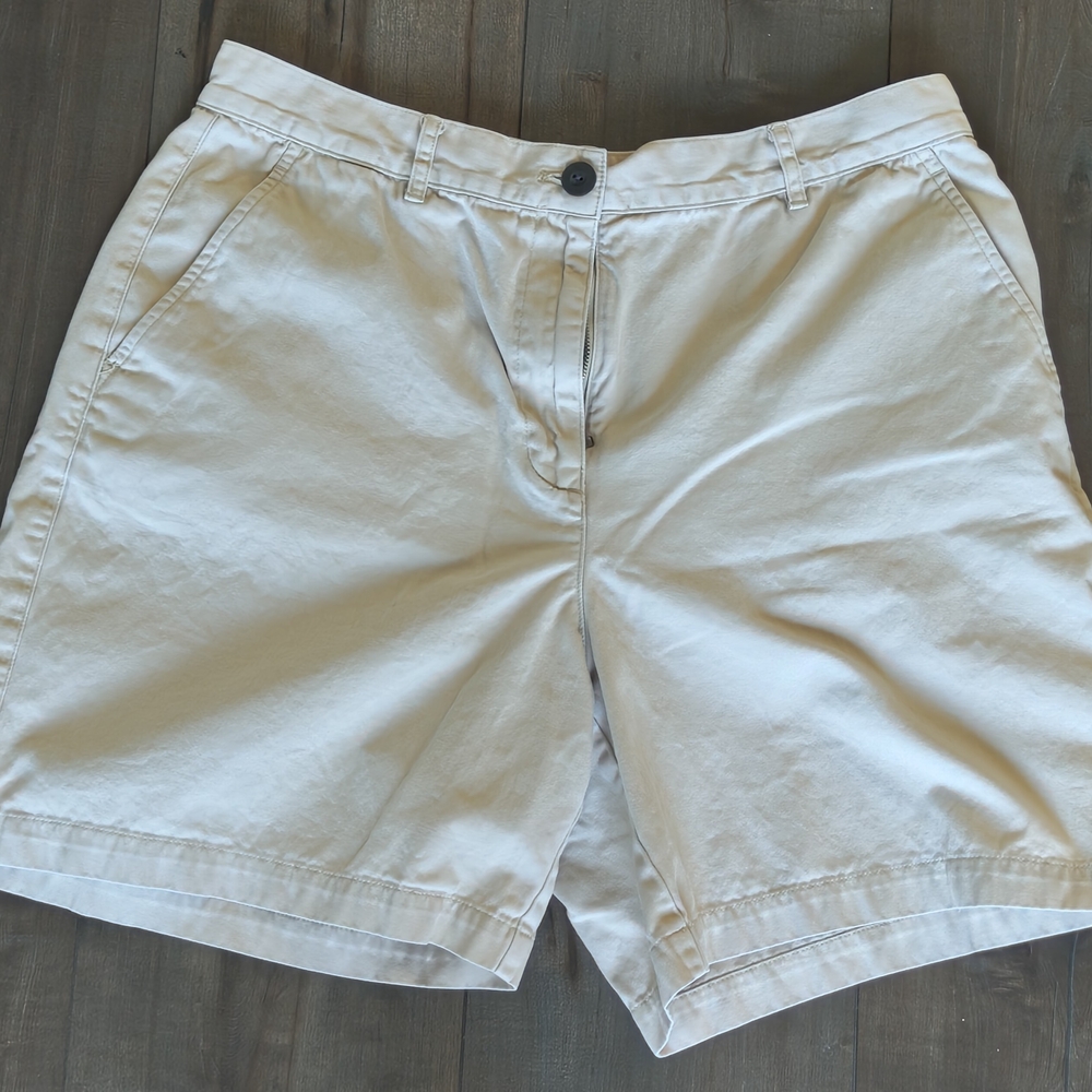 Lauren Ralph Lauren Women’s Size 12 Khaki Chino Shorts Beige Casual Summer Style